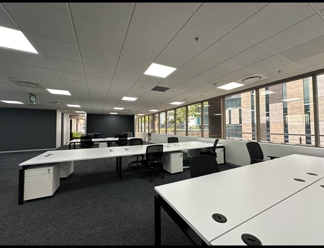 552M² OFFICE TO LET IN SANDTON CENTRAL